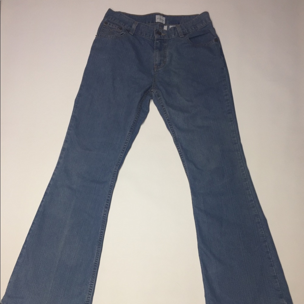 Calvin Klein 414 Jeans. Flare. Light-wash S7 L31